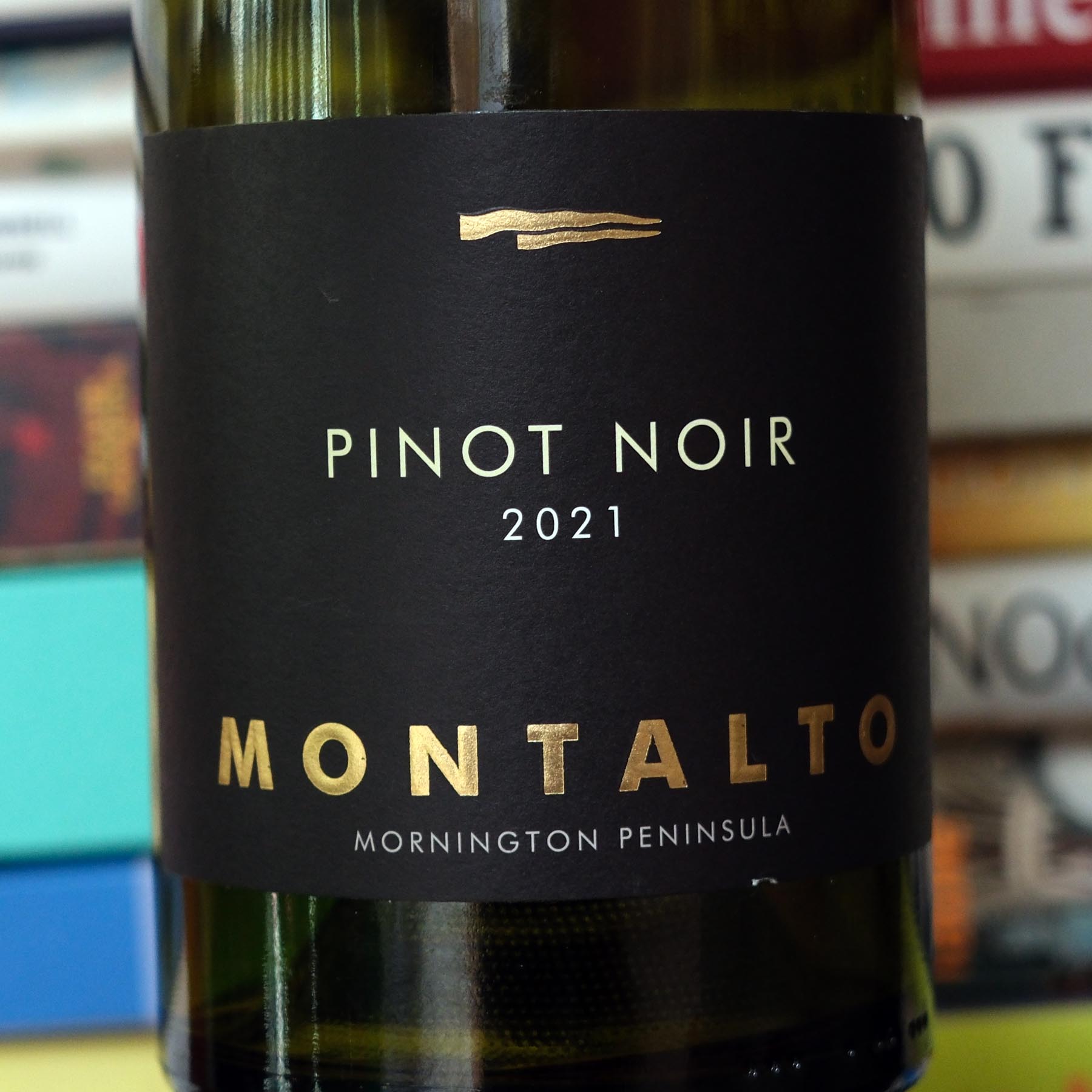 Montalto Pinot-Noir-2021-02